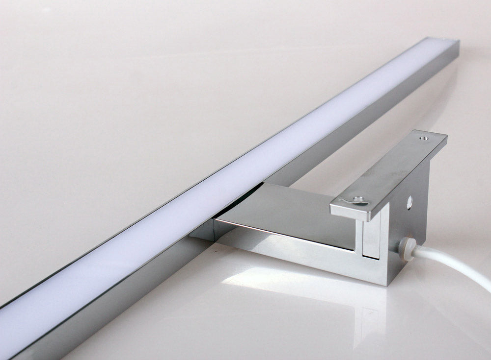 LED- Leuchte für Spiegelschränke 60cm 8W